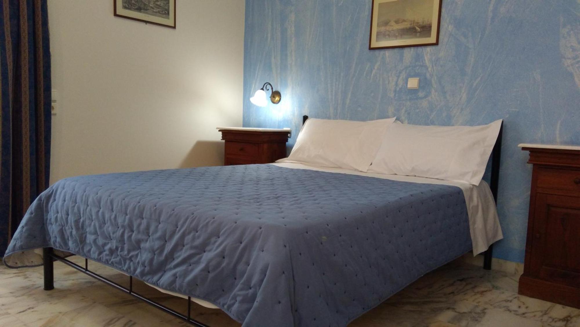 Vaporia Apartment Ermoupoli Bagian luar foto