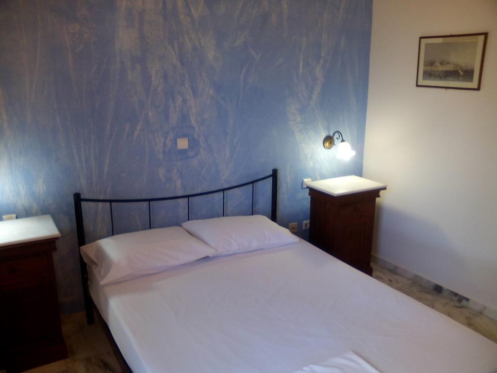 Vaporia Apartment Ermoupoli Bagian luar foto