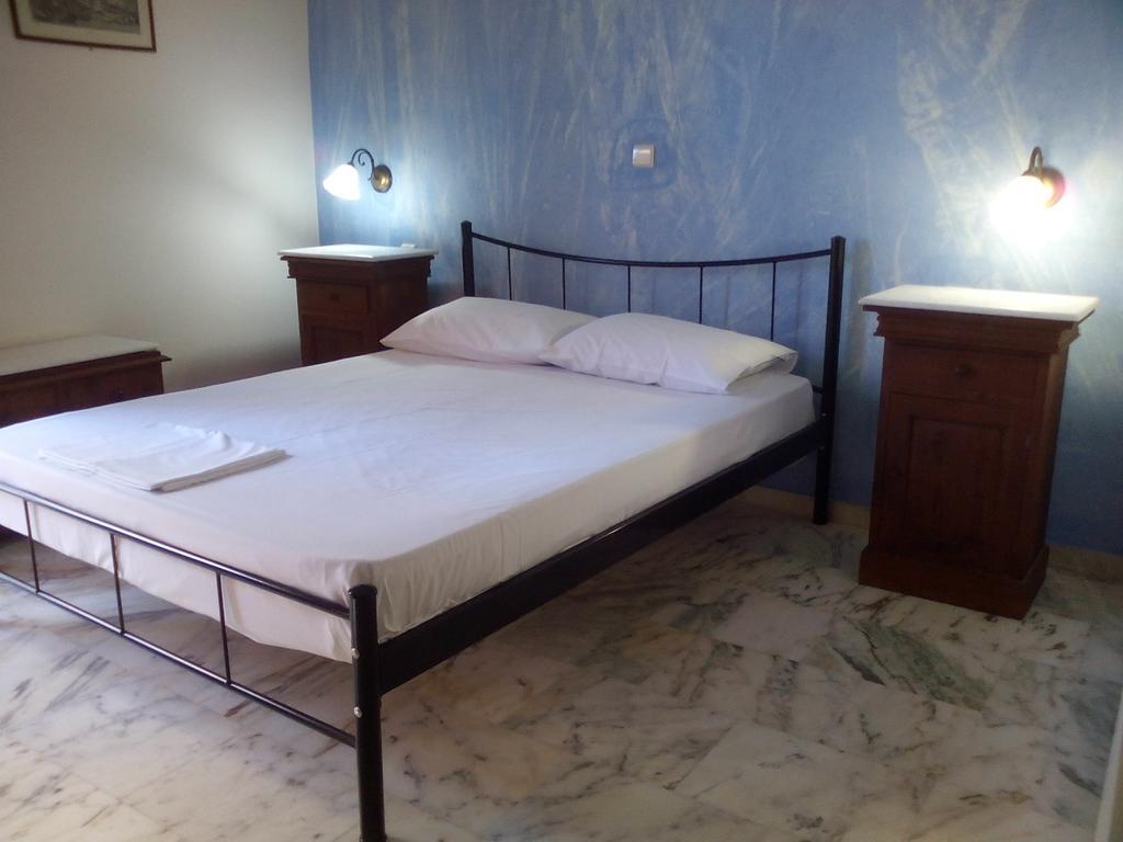 Vaporia Apartment Ermoupoli Bagian luar foto