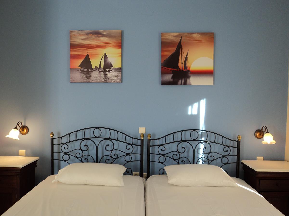 Vaporia Apartment Ermoupoli Bagian luar foto