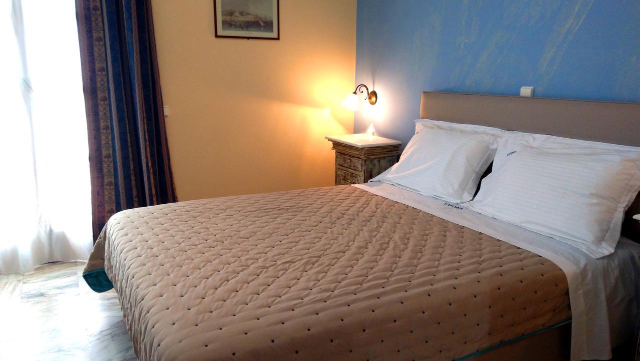 Vaporia Apartment Ermoupoli Bagian luar foto